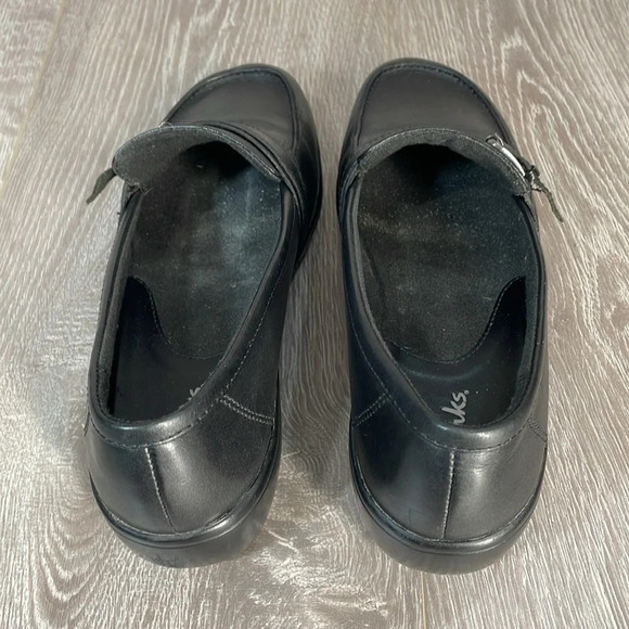 Clarks Black Leather Slip On Loafers Buckle Strap 8.5M - Picture 4 of 16